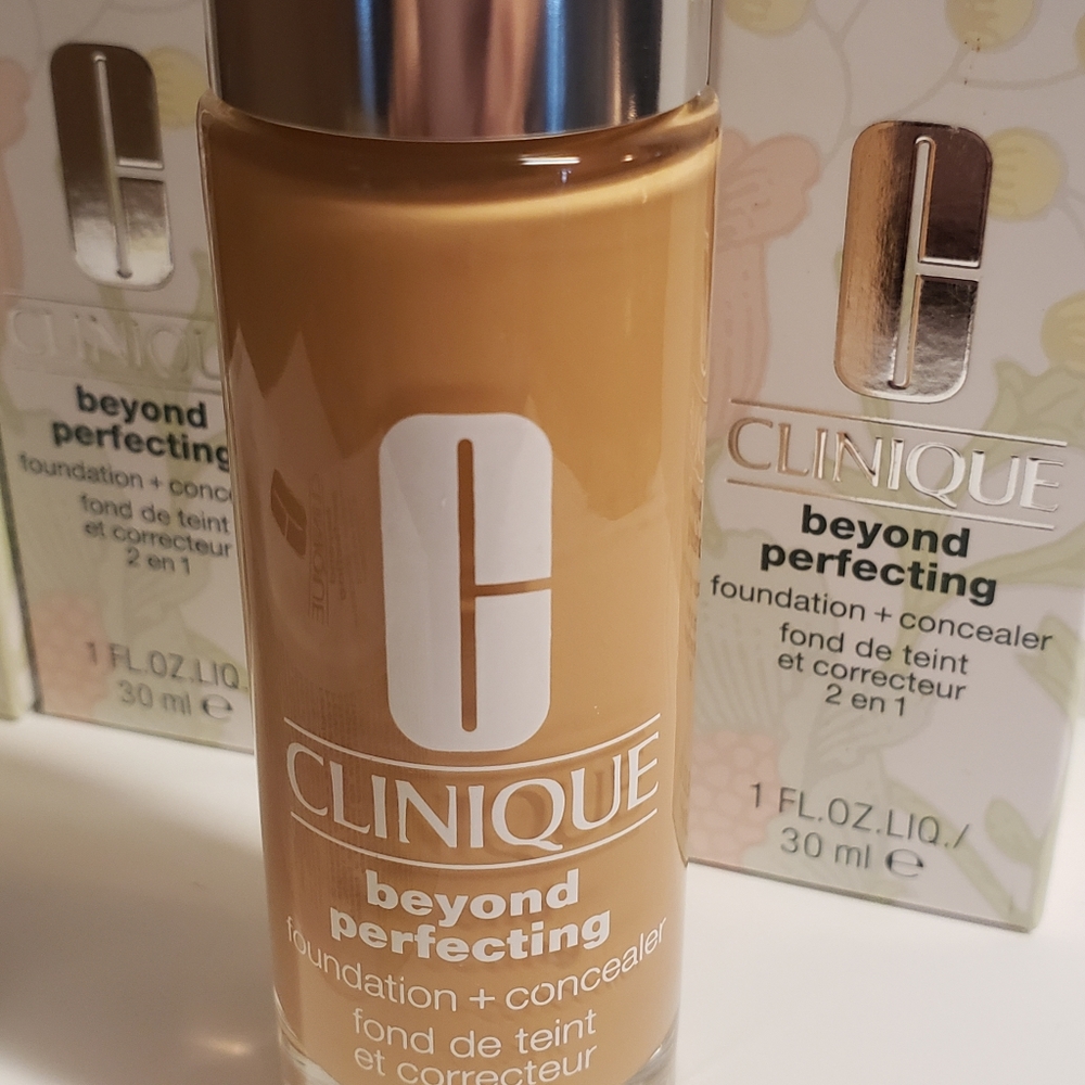 CLINIQUE Beyond Perfecting *8.25 OAT* / Foundation + Concealer /1 oz / NIB - Picture 4 of 4